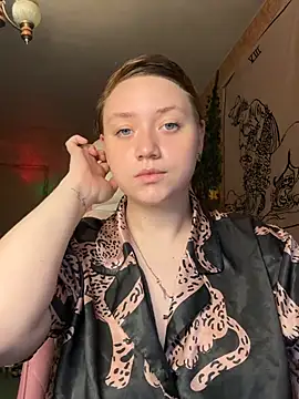 lily shamy online show from 7, 7, 2026