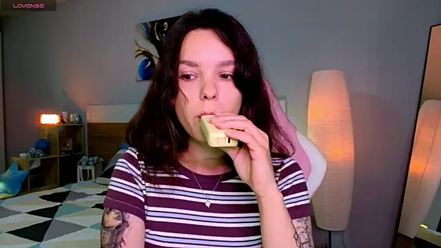 Maya Campbell online show from 8, 7, 2026