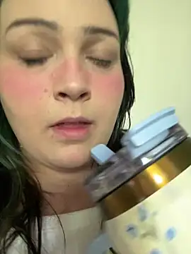 BbGurl18 online show from 4, 8, 2026