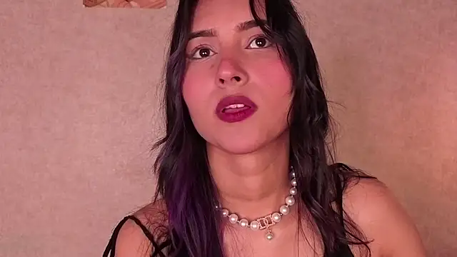 Snapshot of lilly_soff_ chatting on 4, 7, 2026 lilly soff online show from 4, 7, 2026