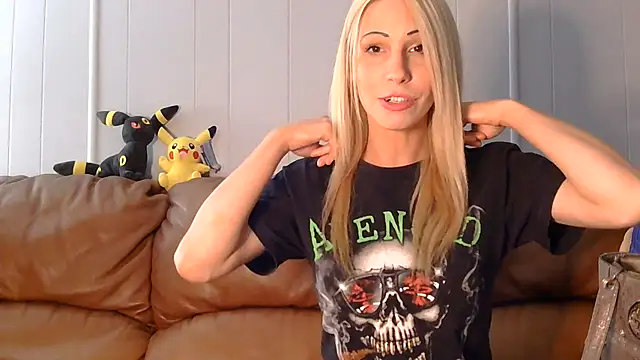 Snapshot of Masqueradeblonde69 chatting on 2, 7, 2026 Masqueradeblonde69 online show from 2, 7, 2026