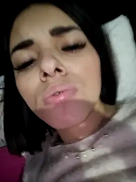 FabyNovinha online show from 7, 7, 2026