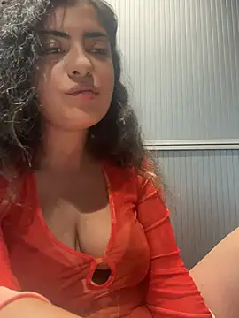 Snapshot of Aylin_Sugar chatting on 8, 7, 2026 Aylin Sugar online show from 8, 7, 2026