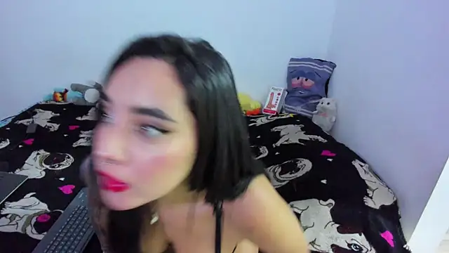 AlessiaBlakee  online show from 15, 7, 2026
