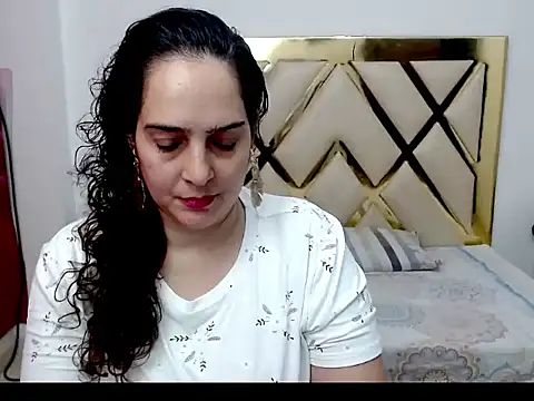 rebecamontero online show from 6, 7, 2026