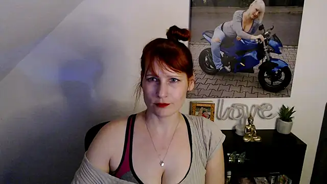 Snapshot of GileraBabe chatting on 9, 7, 2026 GileraBabe online show from 9, 7, 2026