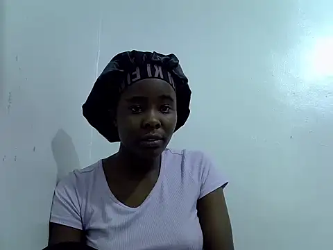 Snapshot of sweetSheila3517 chatting on 8, 7, 2026 sweetSheila3517 online show from 8, 7, 2026