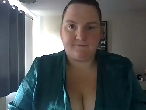 Snapshot of LumaBelleX chatting on 23, 7, 2026 LumaBelleX online show from 23, 7, 2026