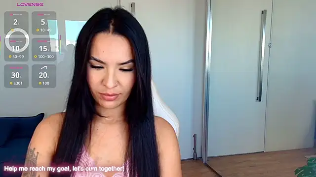Snapshot of Grace_Colllins chatting on 5, 8, 2026 Grace Colllins online show from 5, 8, 2026