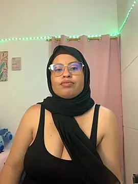 Snapshot of Amira-sult chatting on 19, 7, 2026 Amira-sult online show from 19, 7, 2026