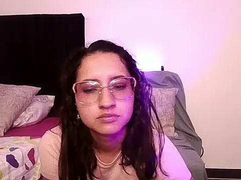 Snapshot of JustVeroo chatting on 11, 7, 2026 JustVeroo online show from 11, 7, 2026