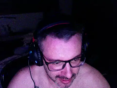 Snapshot of Gutto_stam chatting on 4, 7, 2026 Gutto stam online show from 4, 7, 2026