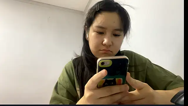 Snapshot of KaseyLeak chatting on 9, 7, 2026 KaseyLeak online show from 9, 7, 2026
