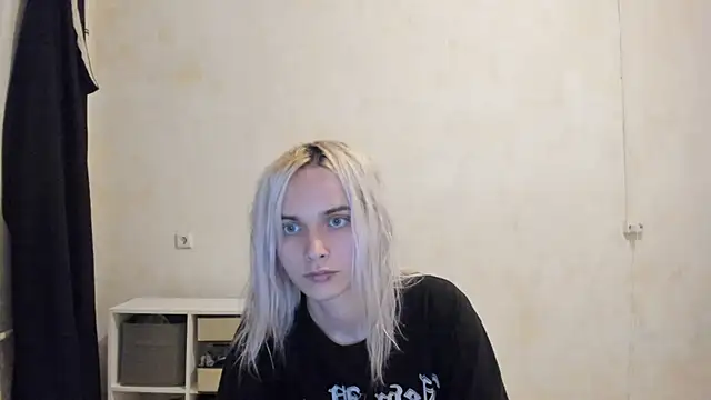 Snapshot of LanaCute chatting on 10, 7, 2026 LanaCute online show from 10, 7, 2026