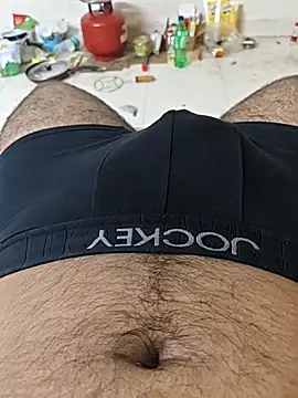 Hard Hairy Medium online show from 6, 7, 2026