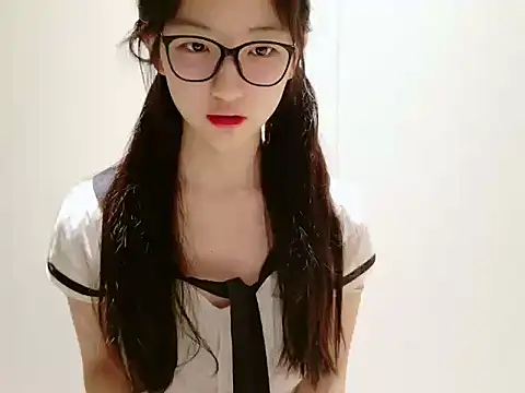 Snapshot of miumikkkki chatting on 16, 7, 2026 miumikkkki online show from 16, 7, 2026