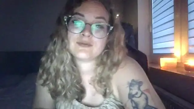 LucyTease online show from 7, 7, 2026