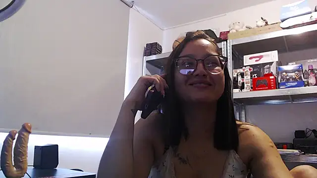 Luna sweetie  online show from 11, 7, 2026