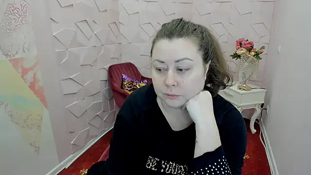 Daniela price online show from 7, 7, 2026