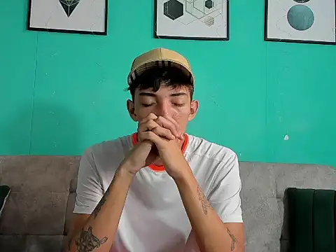 MaikolOrtizz online show from 9, 7, 2026