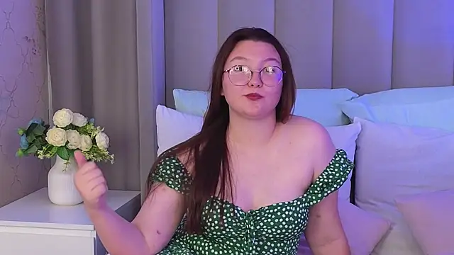Snapshot of SophiaaBelle chatting on 8, 7, 2026 SophiaaBelle online show from 8, 7, 2026