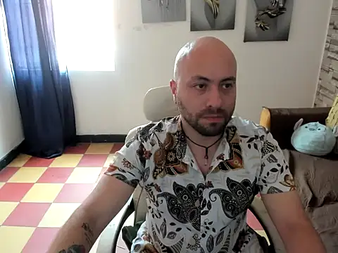 Snapshot of mike_lovers_ chatting on 10, 7, 2026 mike lovers online show from 10, 7, 2026