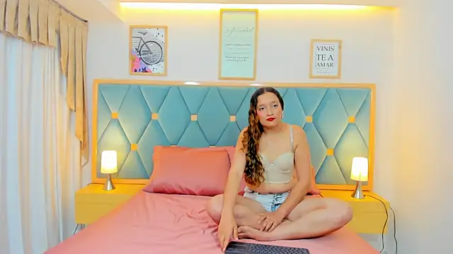 Snapshot of miss__kiara chatting on 9, 7, 2026 miss kiara online show from 9, 7, 2026
