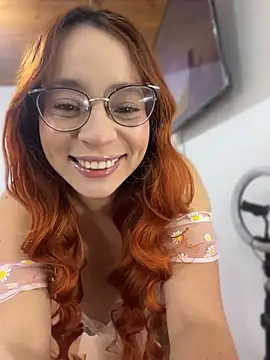 Snapshot of MiaDeAngelo chatting on 19, 7, 2026 MiaDeAngelo online show from 19, 7, 2026