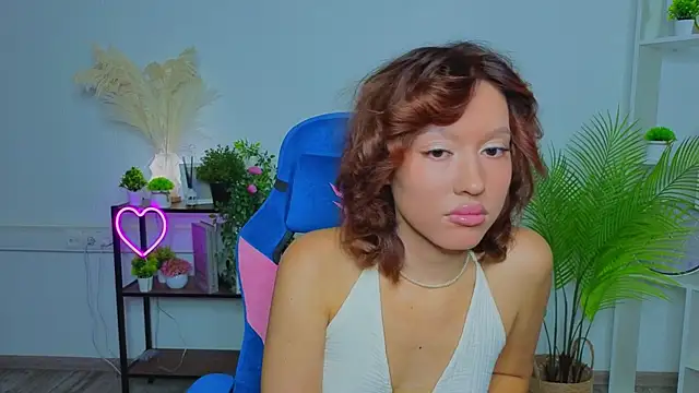 Snapshot of JazlynPlant chatting on 2, 8, 2026 JazlynPlant online show from 2, 8, 2026