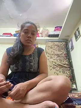 Diamond-girl143 online show from 14, 7, 2026