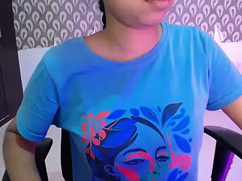 Snapshot of kiaraa_01 chatting on 10, 7, 2026 kiaraa 01 online show from 10, 7, 2026