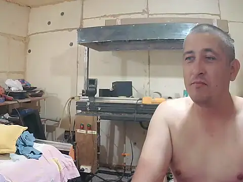 DenMaretxx online show from 9, 7, 2026