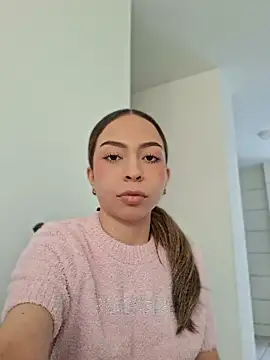 LuluBerry7 online show from 16, 7, 2026