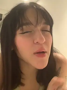 Snapshot of ruemi_rose chatting on 11, 7, 2026 ruemi rose online show from 11, 7, 2026