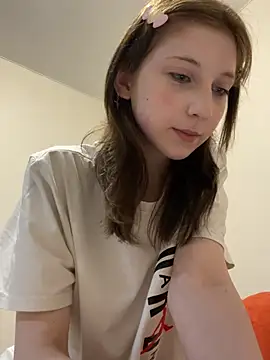 Lia Kim  online show from 31, 7, 2026