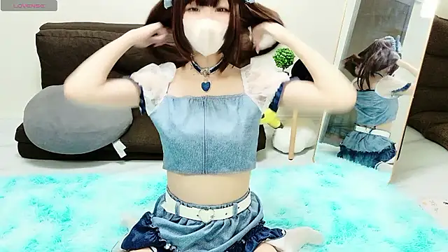 Snapshot of Shuka-chan chatting on 18, 7, 2026 Shuka-chan online show from 18, 7, 2026