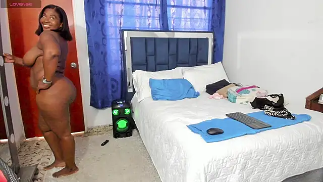 LupeAdams online show from 21, 2, 2026