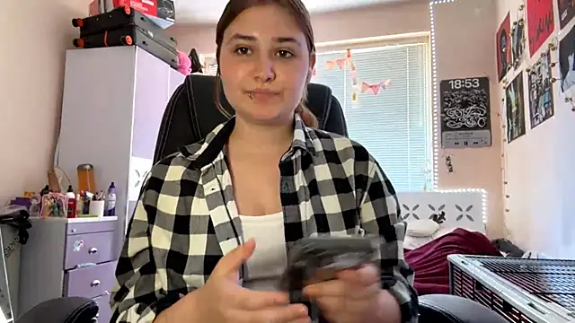 AteGlass online show from 11, 7, 2026
