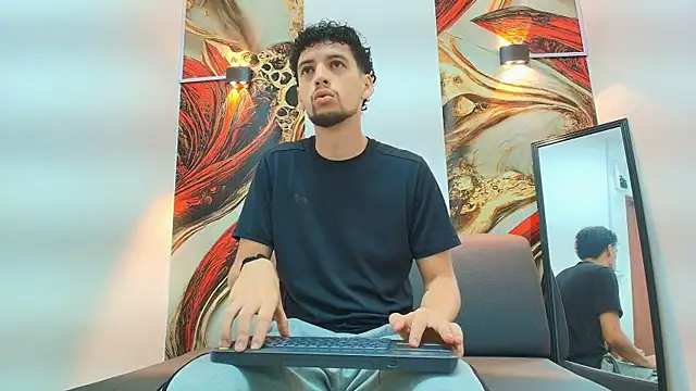 Snapshot of LUCA_GREEND chatting on 13, 7, 2026 LUCA GREEND online show from 13, 7, 2026