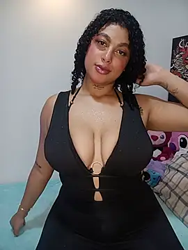 scarlett kisses online show from 14, 7, 2026