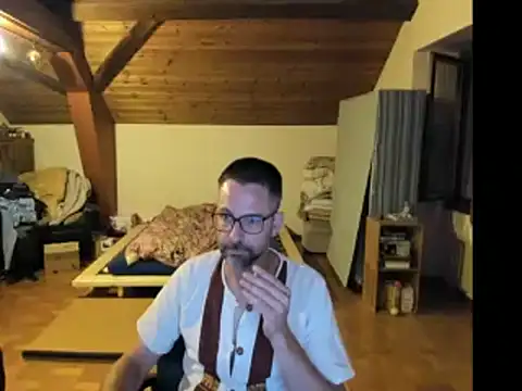 supersquirrel online show from 15, 7, 2026