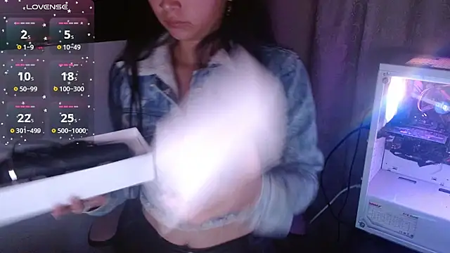 holly rosee online show from 15, 7, 2026