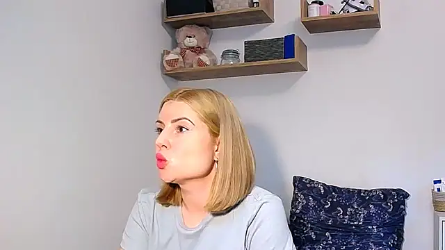 alisenties online show from 24, 9, 2025