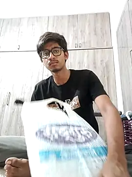 Badboy Gaurav 04073 online show from 14, 7, 2026