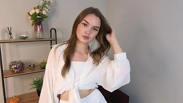 Nicole Keller online show from 24, 7, 2026