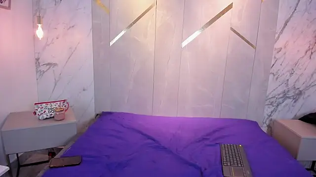 NatashaBenneth online show from 15, 7, 2026