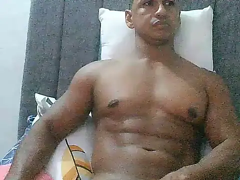 Snapshot of brandom35 chatting on 14, 7, 2026 brandom35 online show from 14, 7, 2026