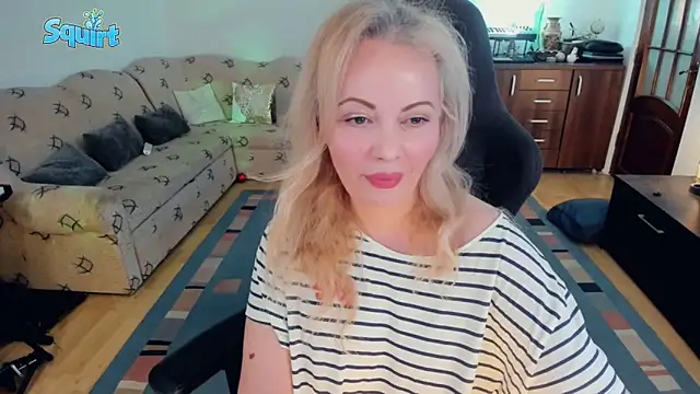 WhitneyLynn online show from 5, 3, 2025