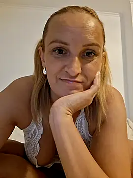 Snapshot of Asweety1 chatting on 17, 7, 2026 Asweety1 online show from 17, 7, 2026