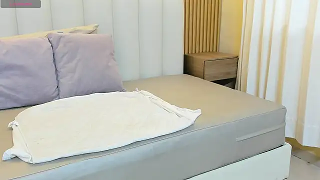 Amyfoster4 online show from 17, 7, 2026